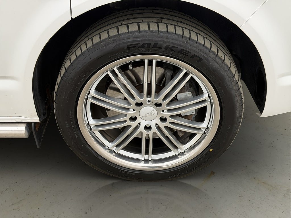 Vehicle Image 37