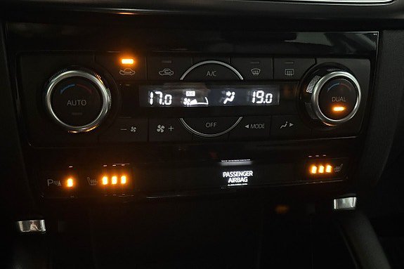 Vehicle Image 27