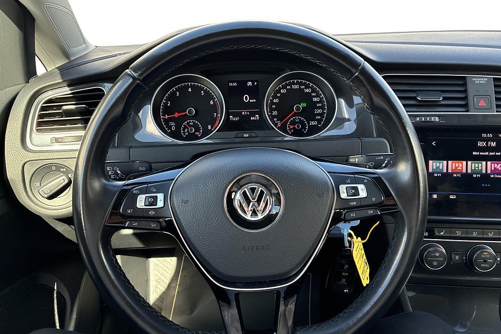 Vehicle Image 22
