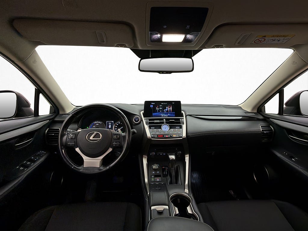 Vehicle Image 15