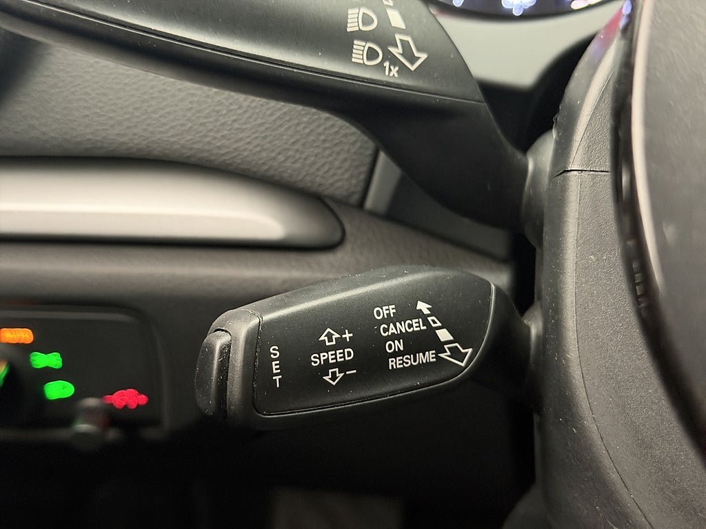 Vehicle Image 29