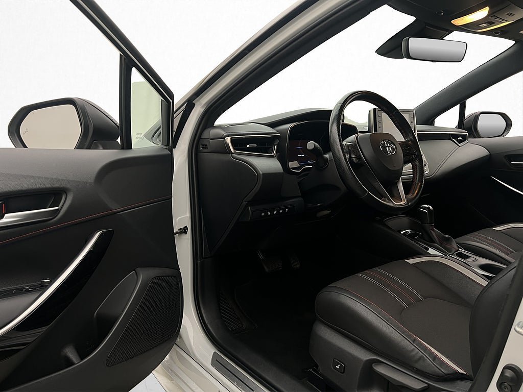 Vehicle Image 11