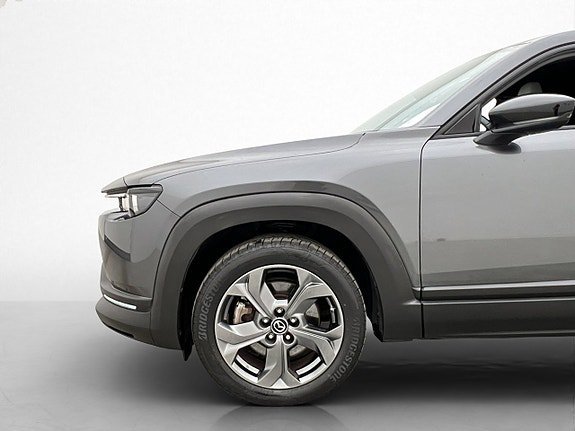 Vehicle Image 33