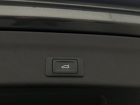 Vehicle Image 29