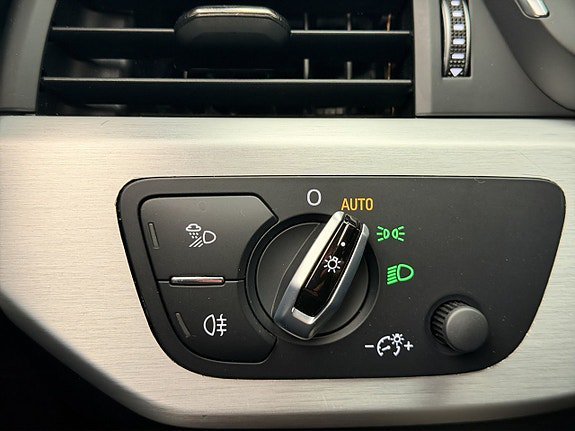 Vehicle Image 27