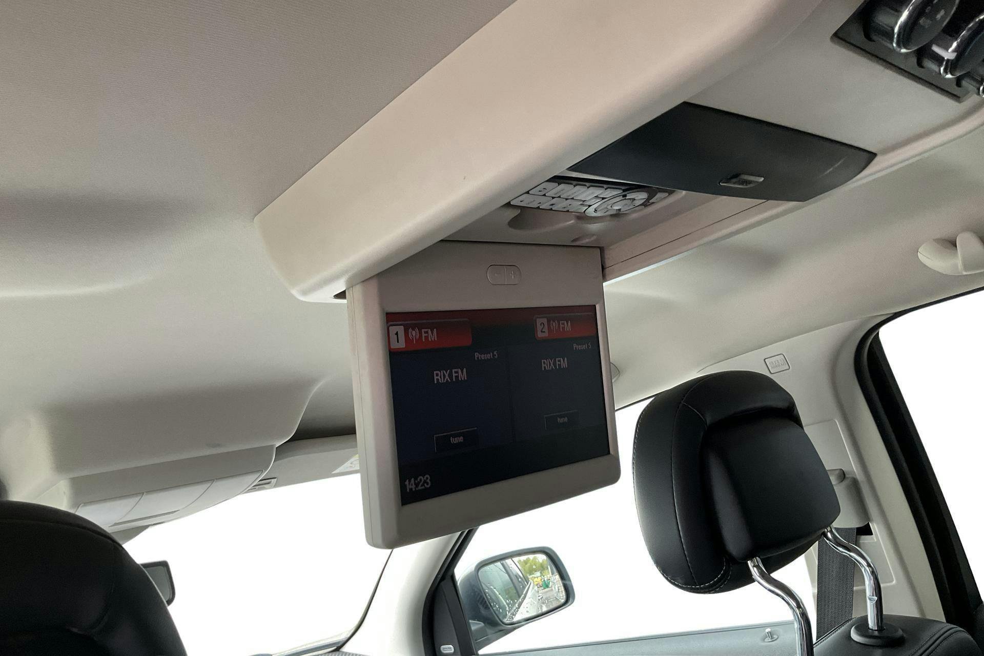 Vehicle Image 16