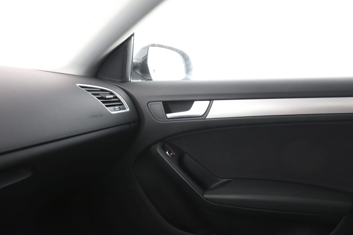 Vehicle Image 33