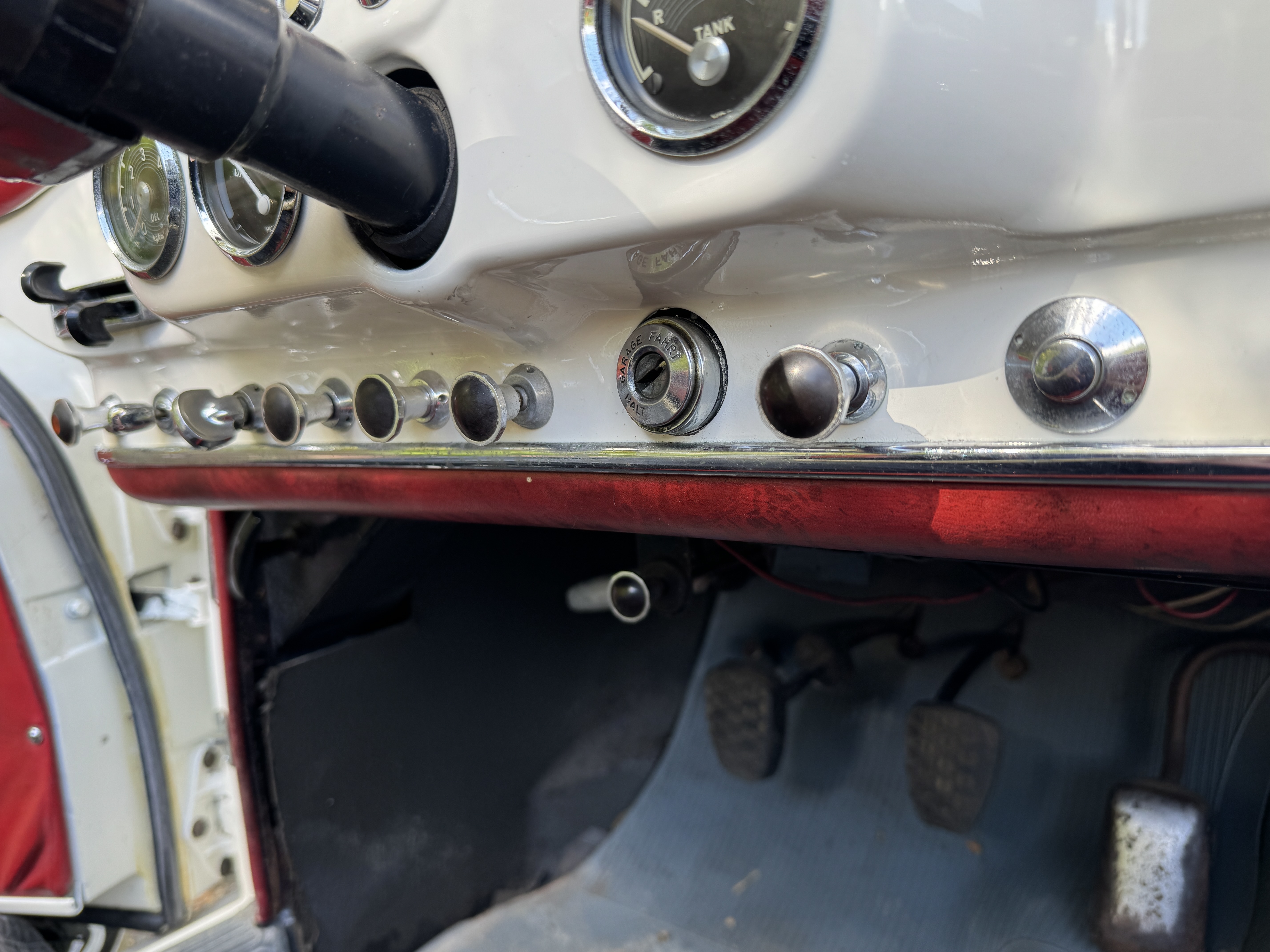 Vehicle Image 102