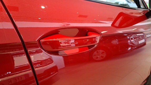 Vehicle Image 16