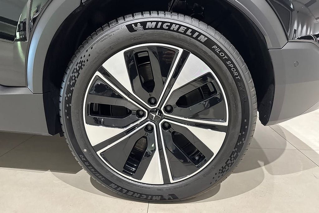Vehicle Image 17