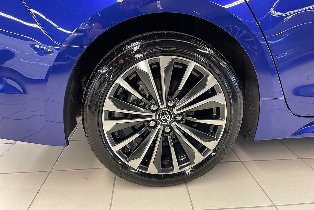 Vehicle Image 17