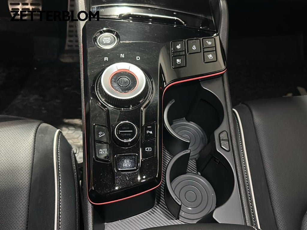 Vehicle Image 14