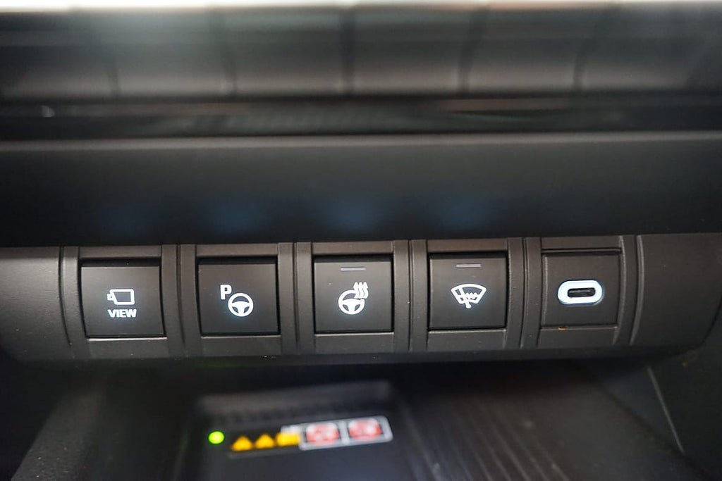 Vehicle Image 15