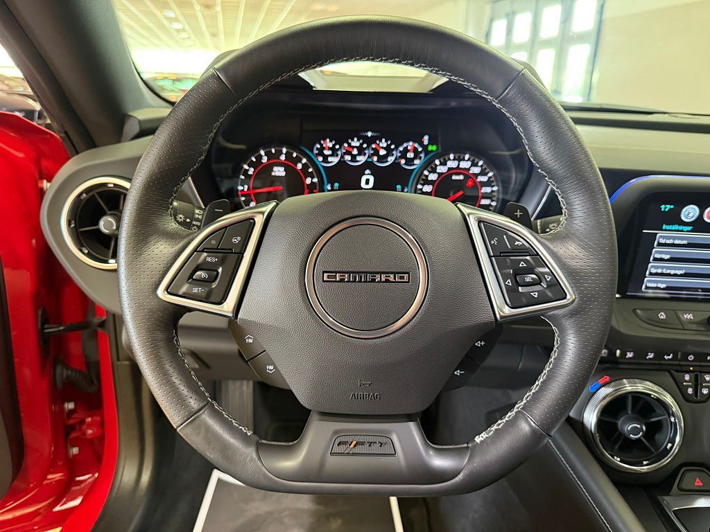 Vehicle Image 17