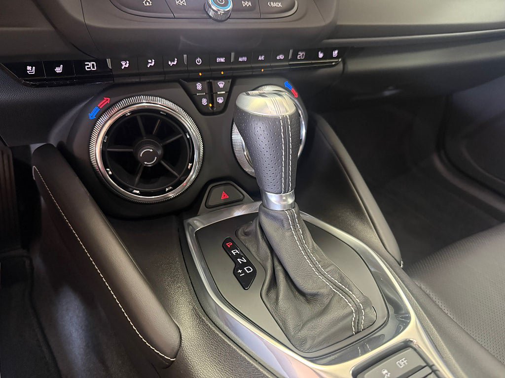 Vehicle Image 18