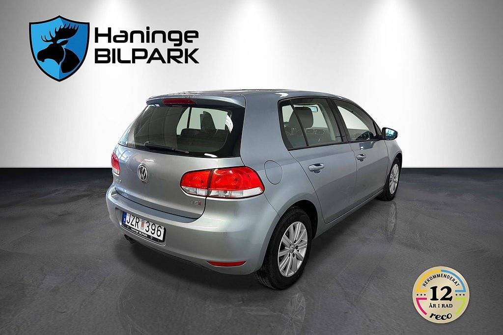 Vehicle Image 6