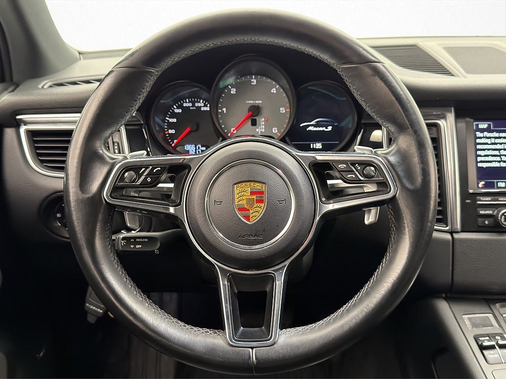 Vehicle Image 17