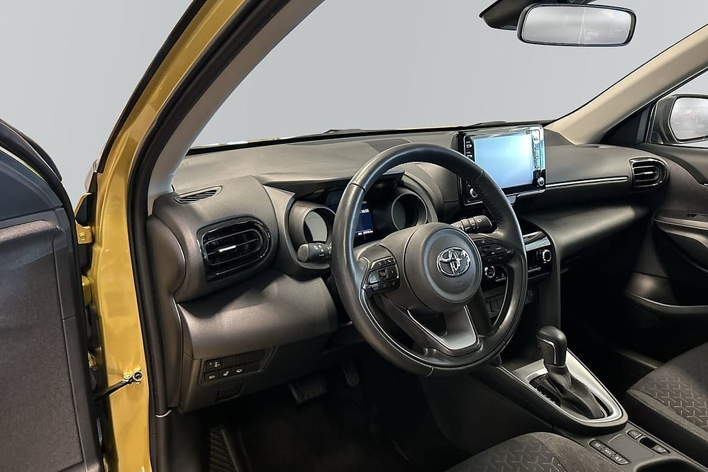 Vehicle Image 10