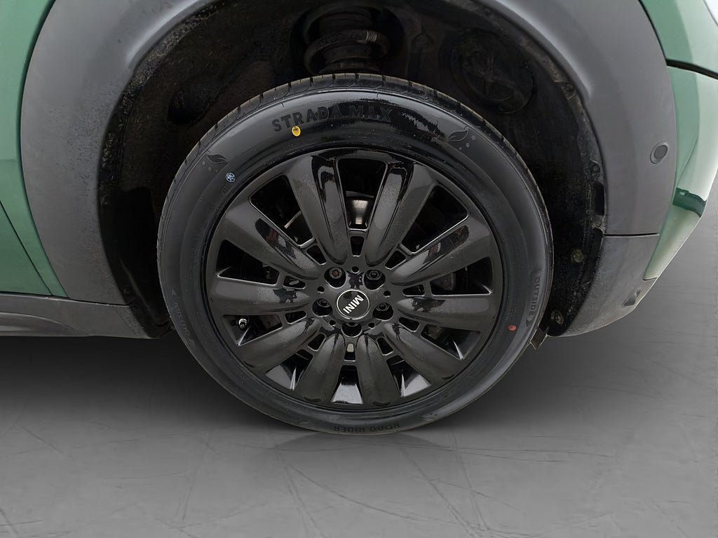 Vehicle Image 33