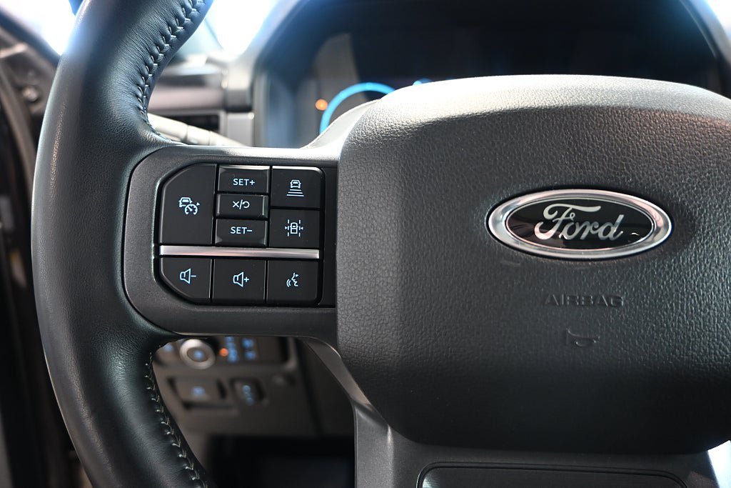 Vehicle Image 22