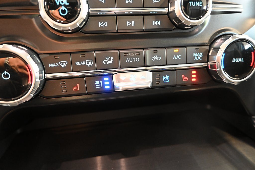Vehicle Image 26