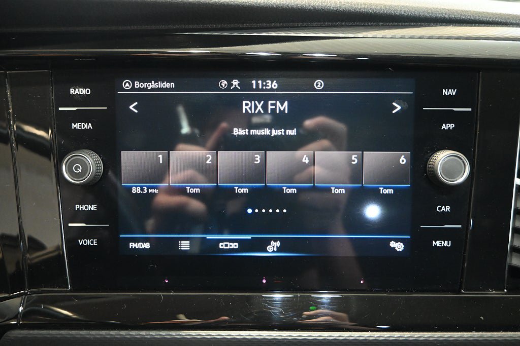 Vehicle Image 18