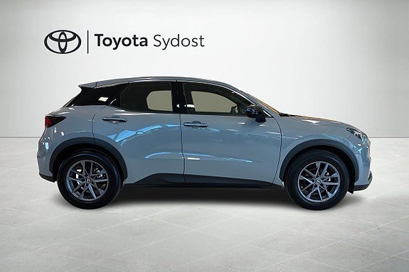 Vehicle Image 16