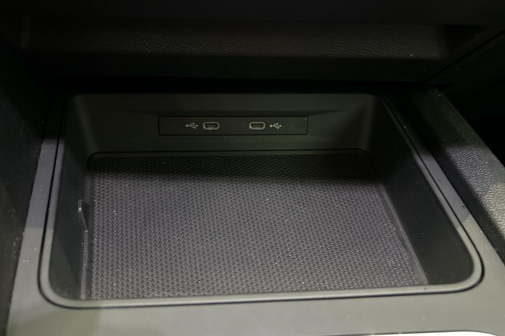 Vehicle Image 24