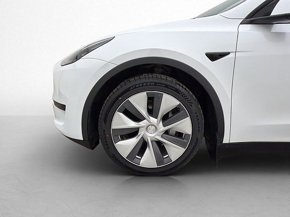 Vehicle Image 33