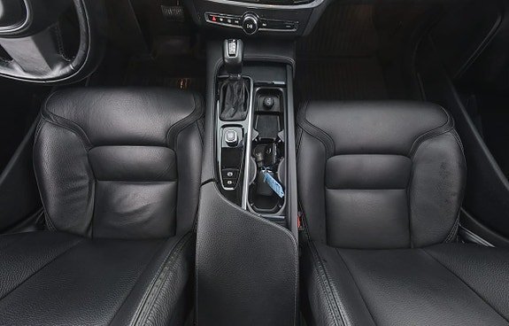 Vehicle Image 14