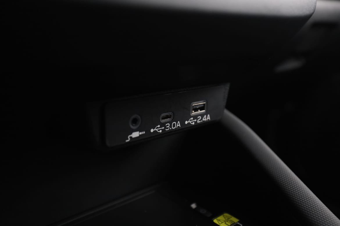 Vehicle Image 25