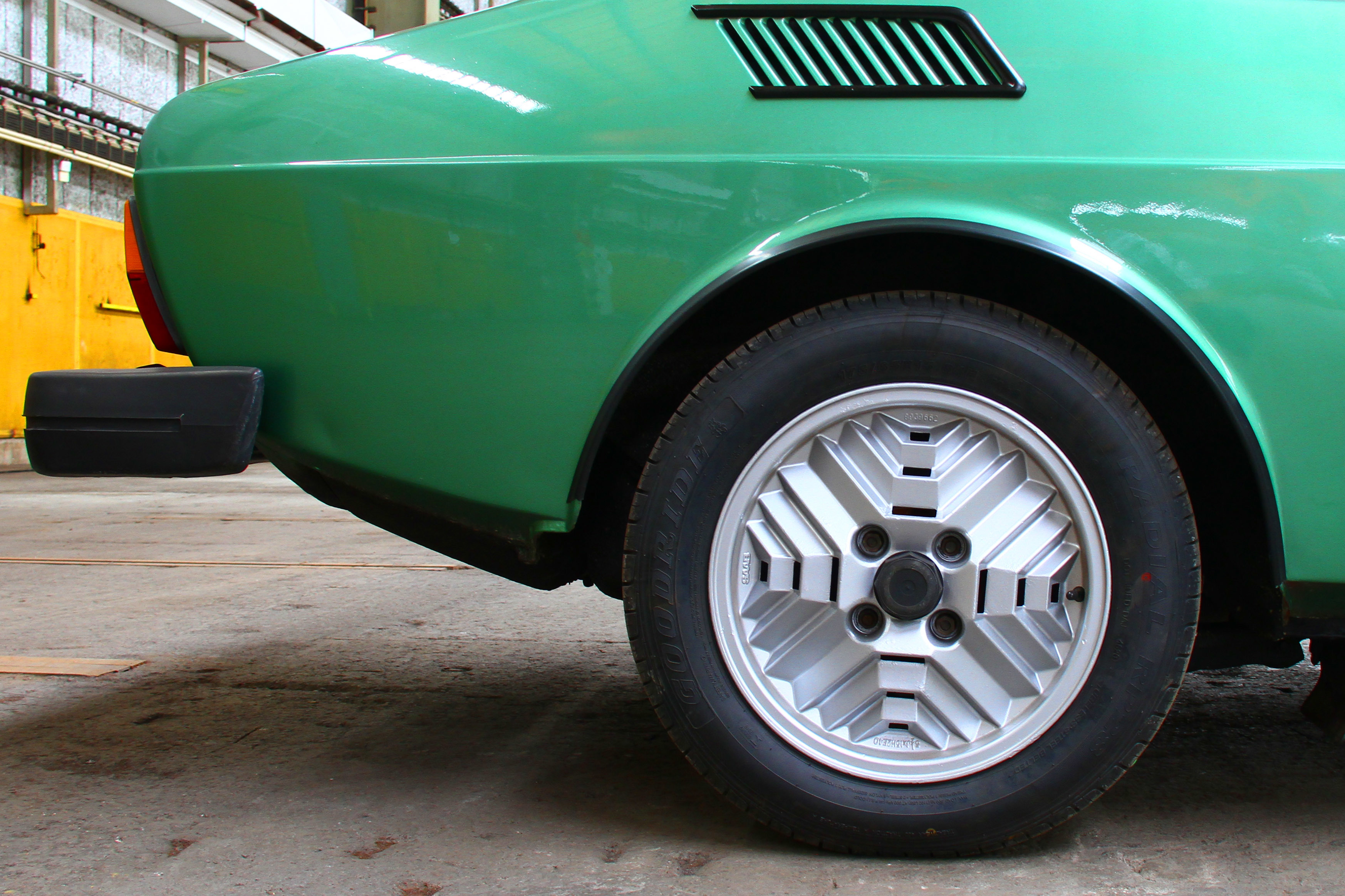 Vehicle Image 8