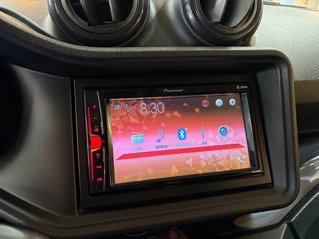 Vehicle Image 6