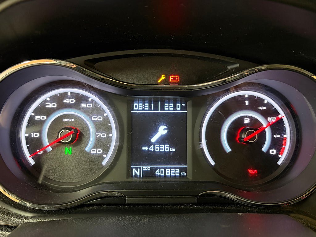 Vehicle Image 16