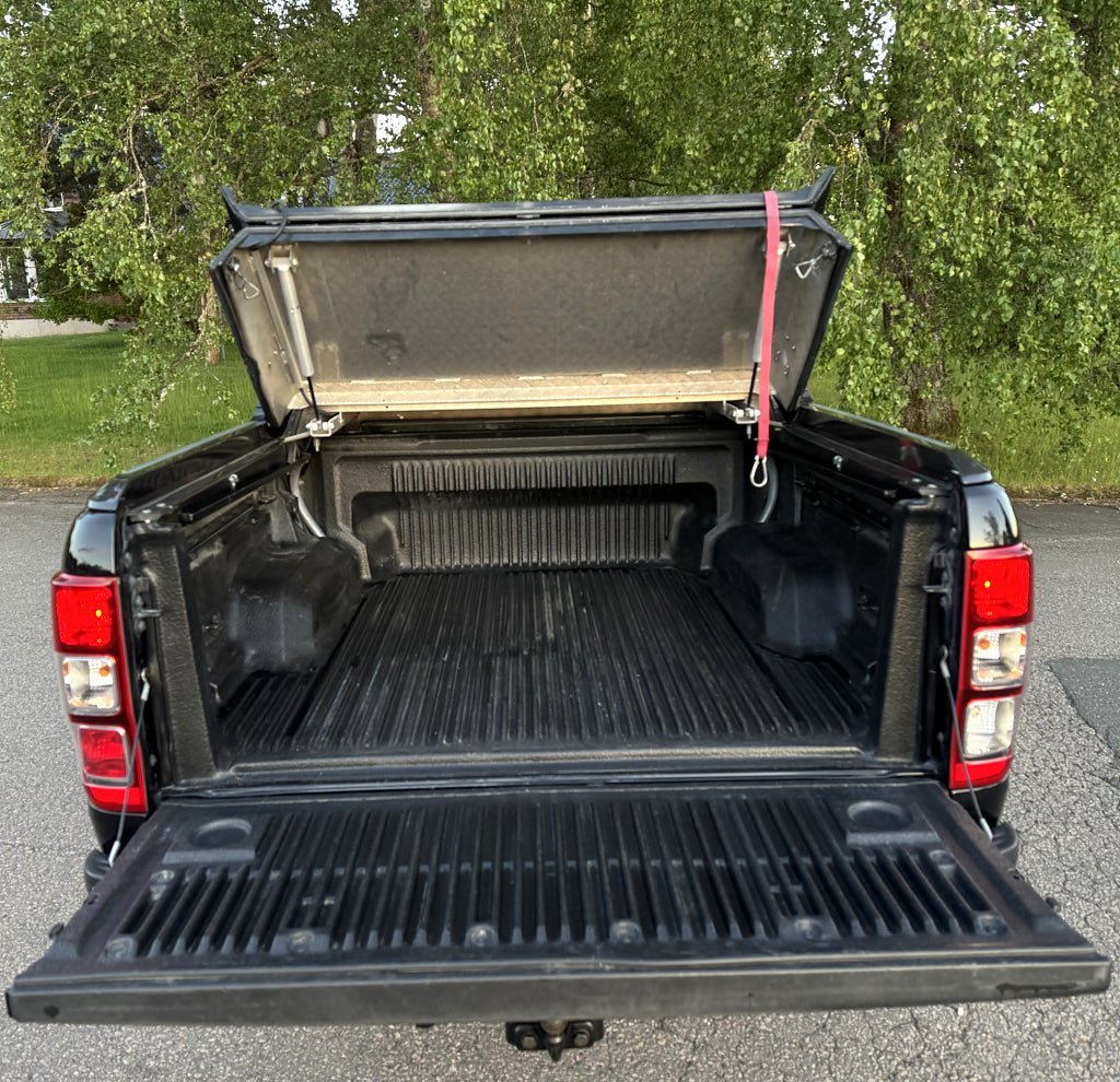 Vehicle Image 15