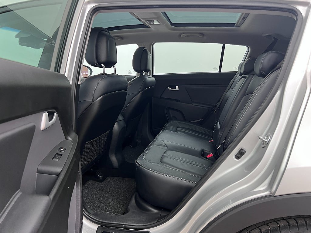 Vehicle Image 17