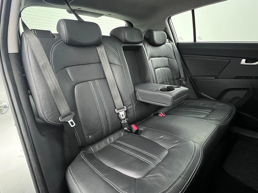 Vehicle Image 19