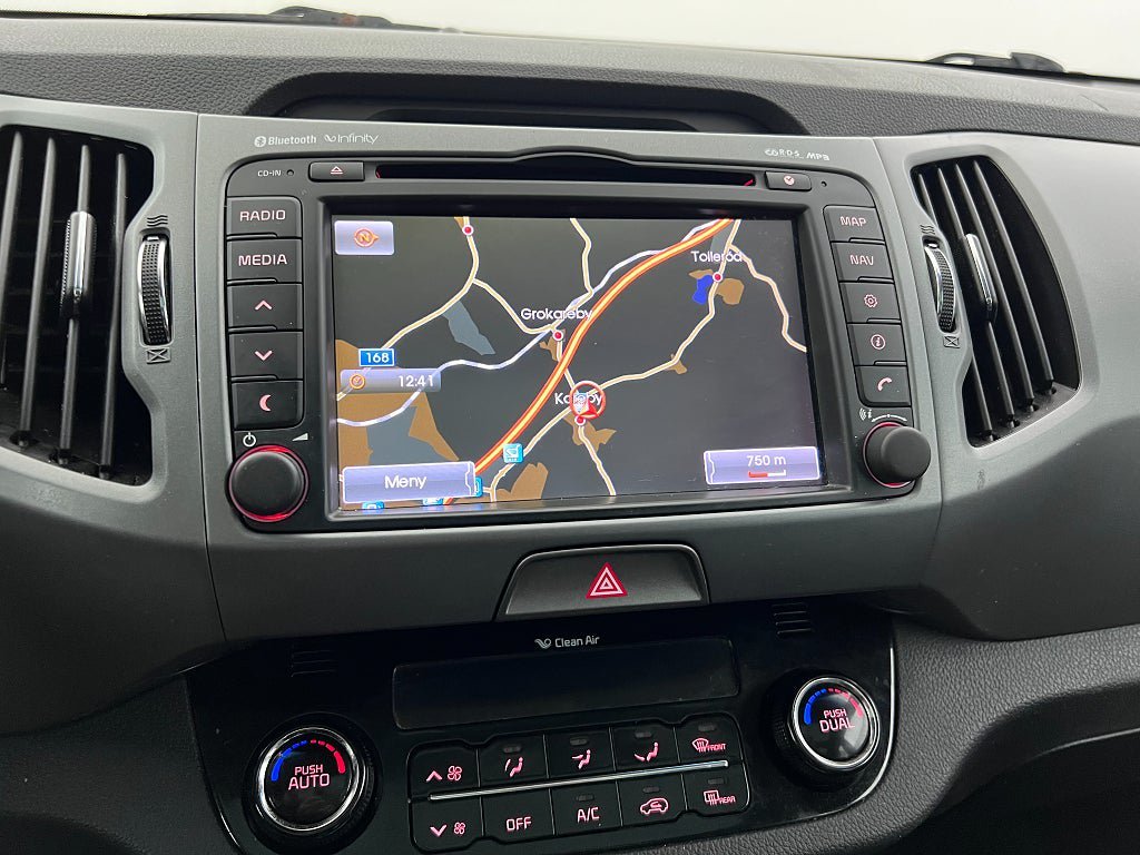 Vehicle Image 24