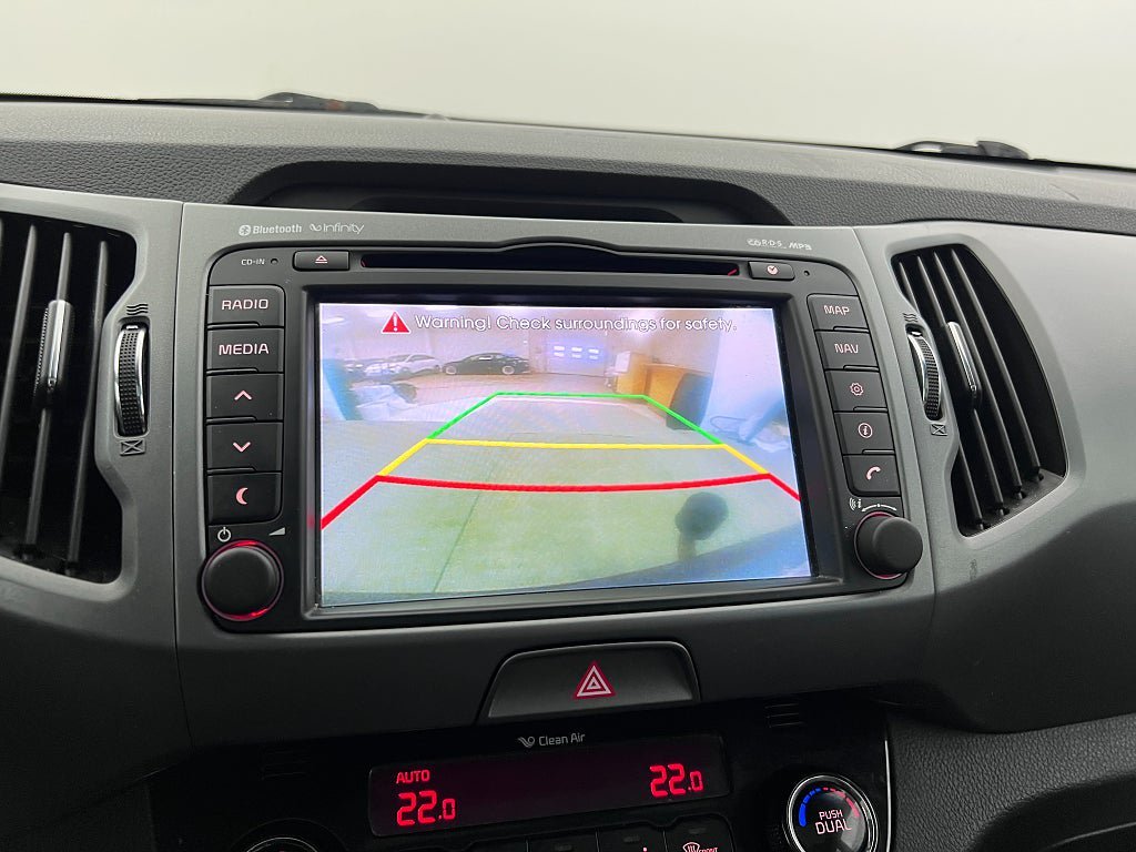 Vehicle Image 25