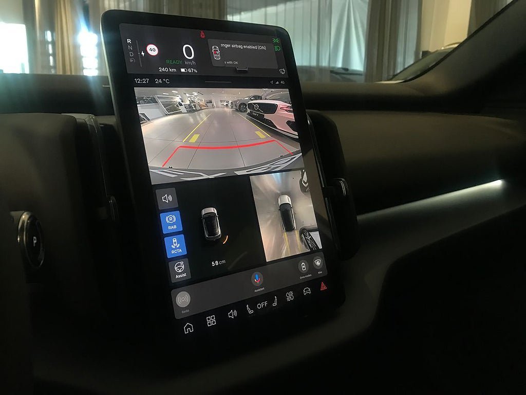 Vehicle Image 9