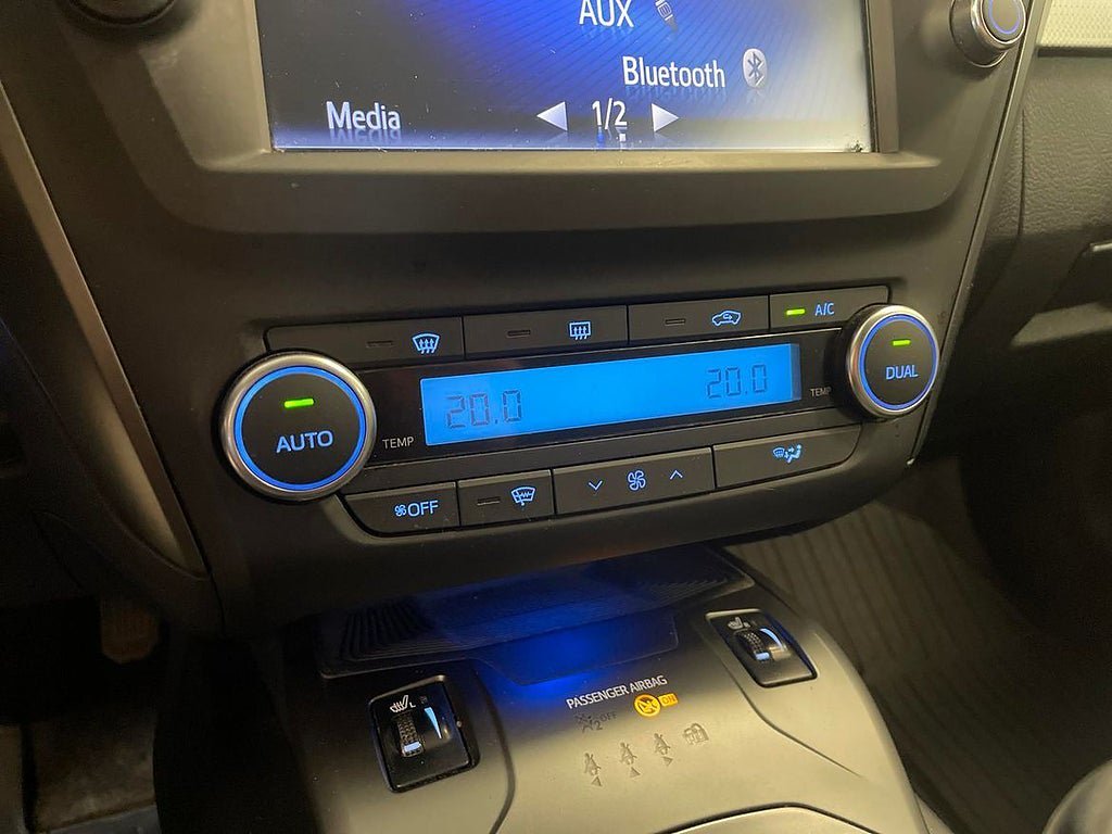 Vehicle Image 19