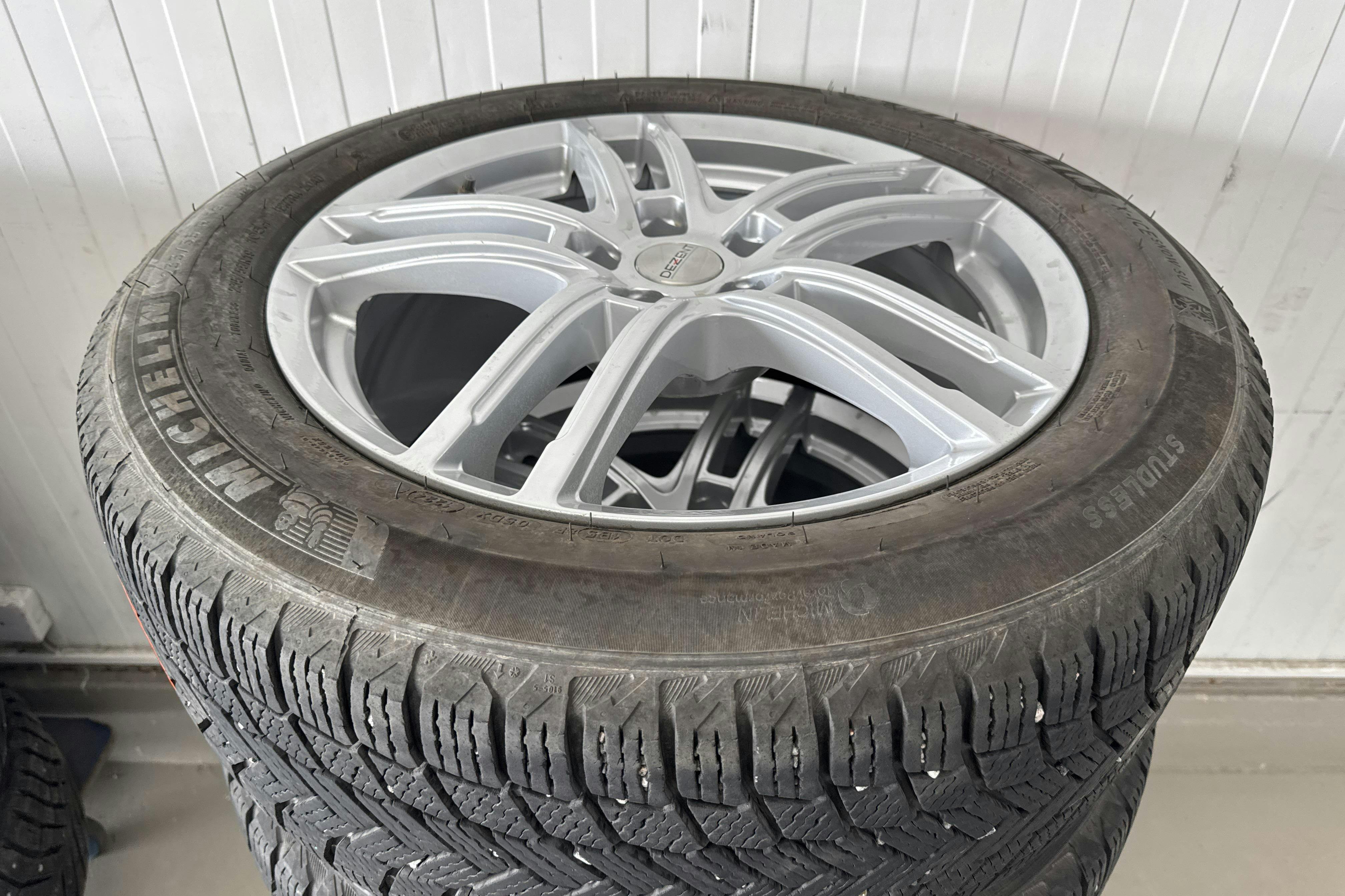 Vehicle Image 20