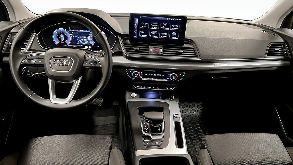 Vehicle Image 10