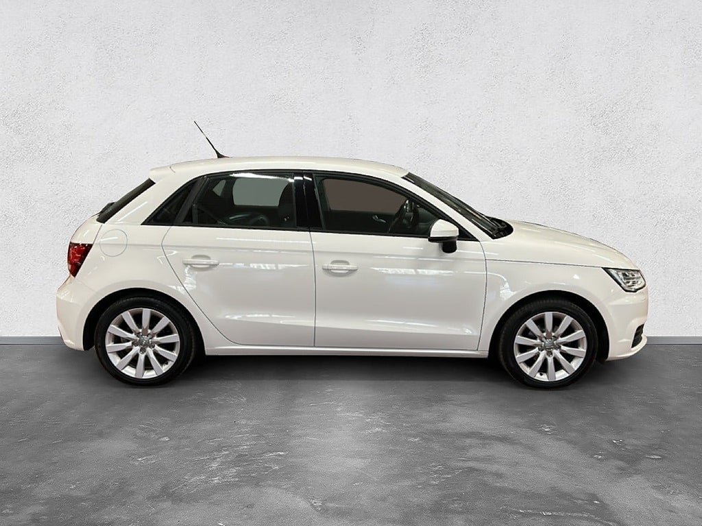 Vehicle Image 6