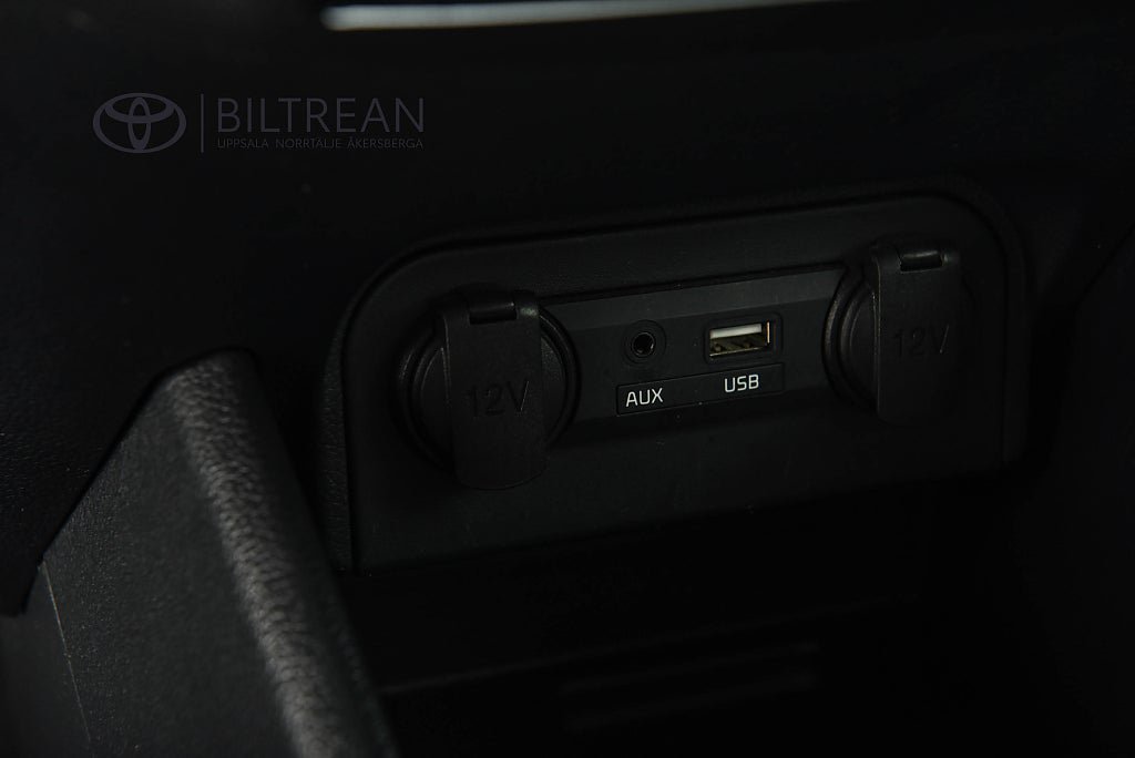 Vehicle Image 12