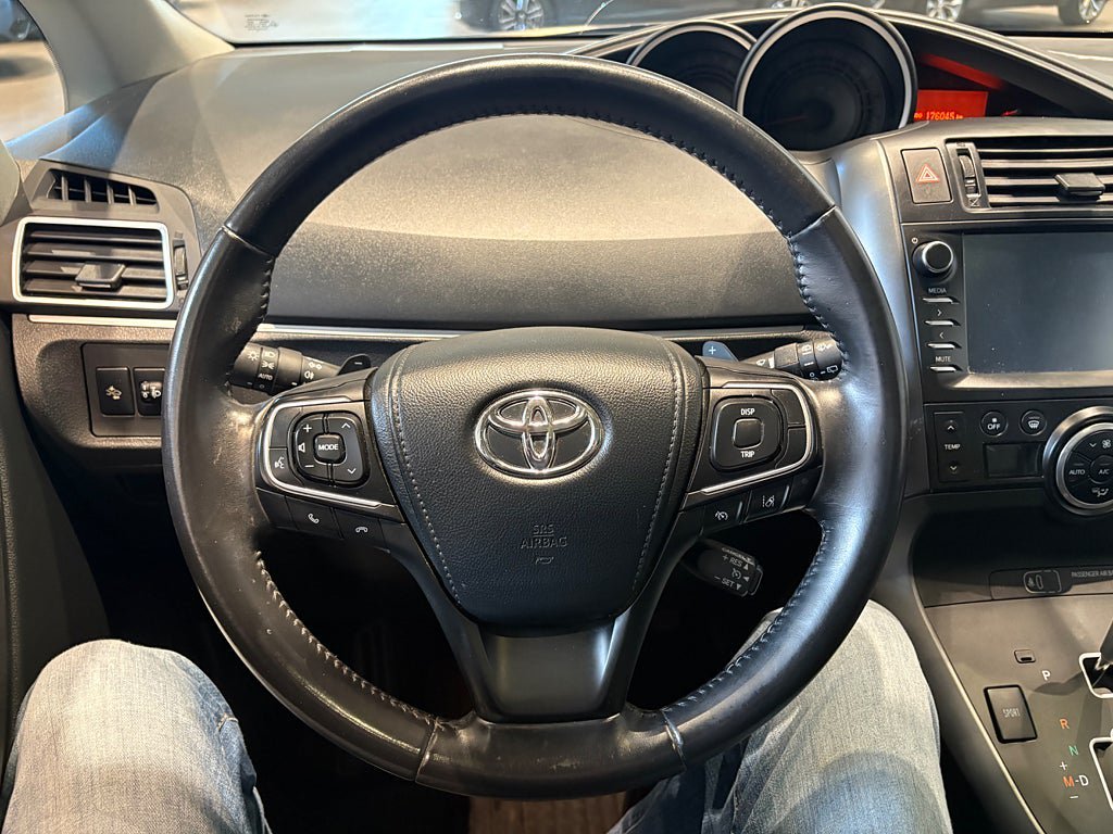Vehicle Image 14