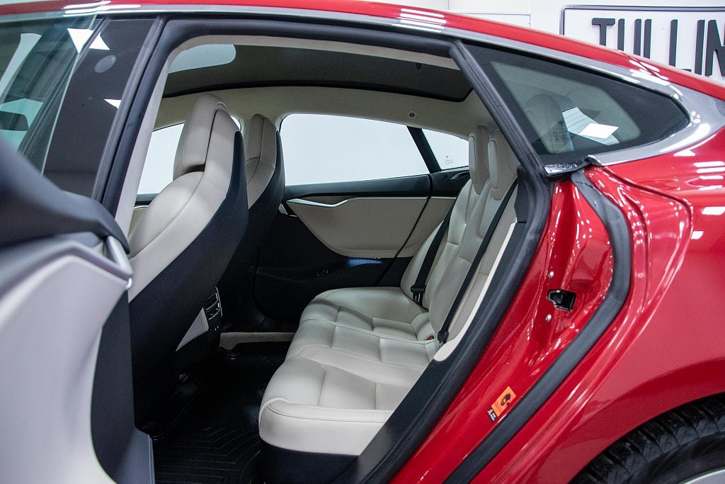 Vehicle Image 11