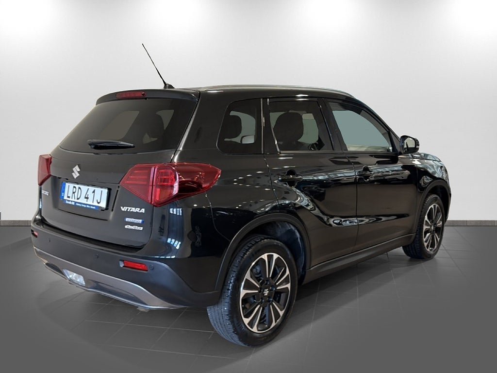 Vehicle Image 6
