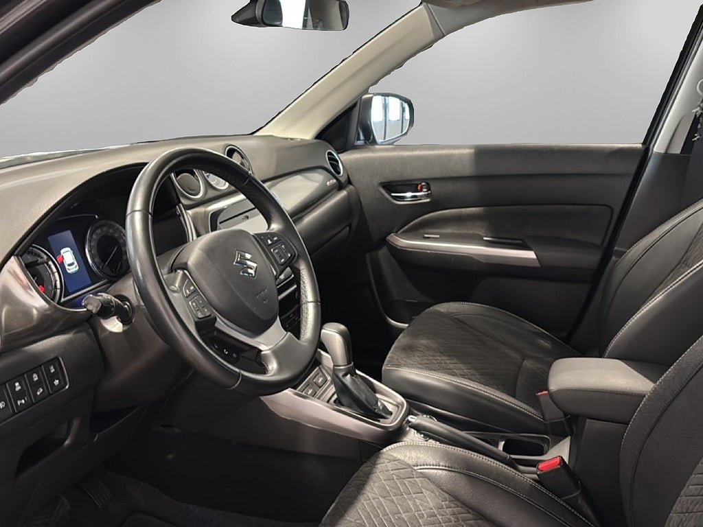 Vehicle Image 8