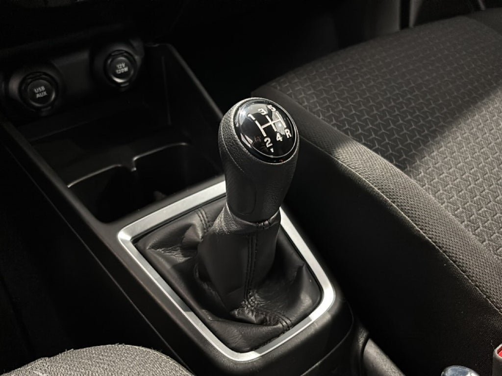 Vehicle Image 13